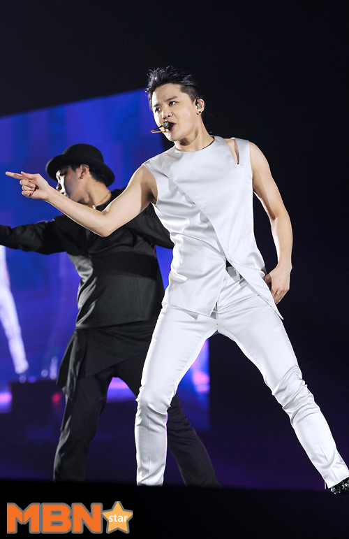 140925 JYJ The Return of The King Concert Live In Thailand - 18 [MBN]
