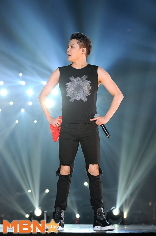 140925 JYJ The Return of The King Concert Live In Thailand - 26 [MBN]